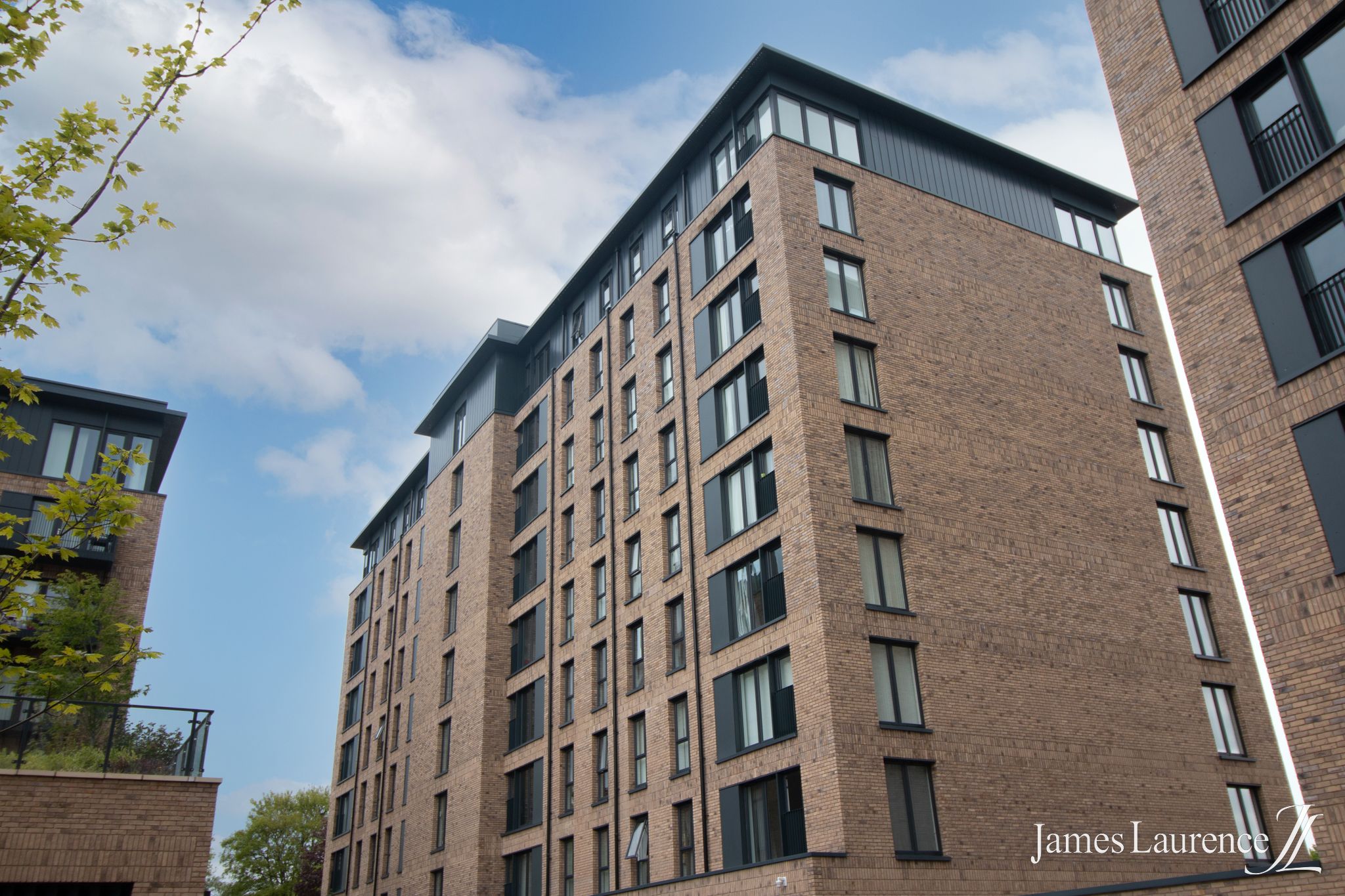 Roosevelt Apartments, 1 Lexington Gardens, Park Central B15  