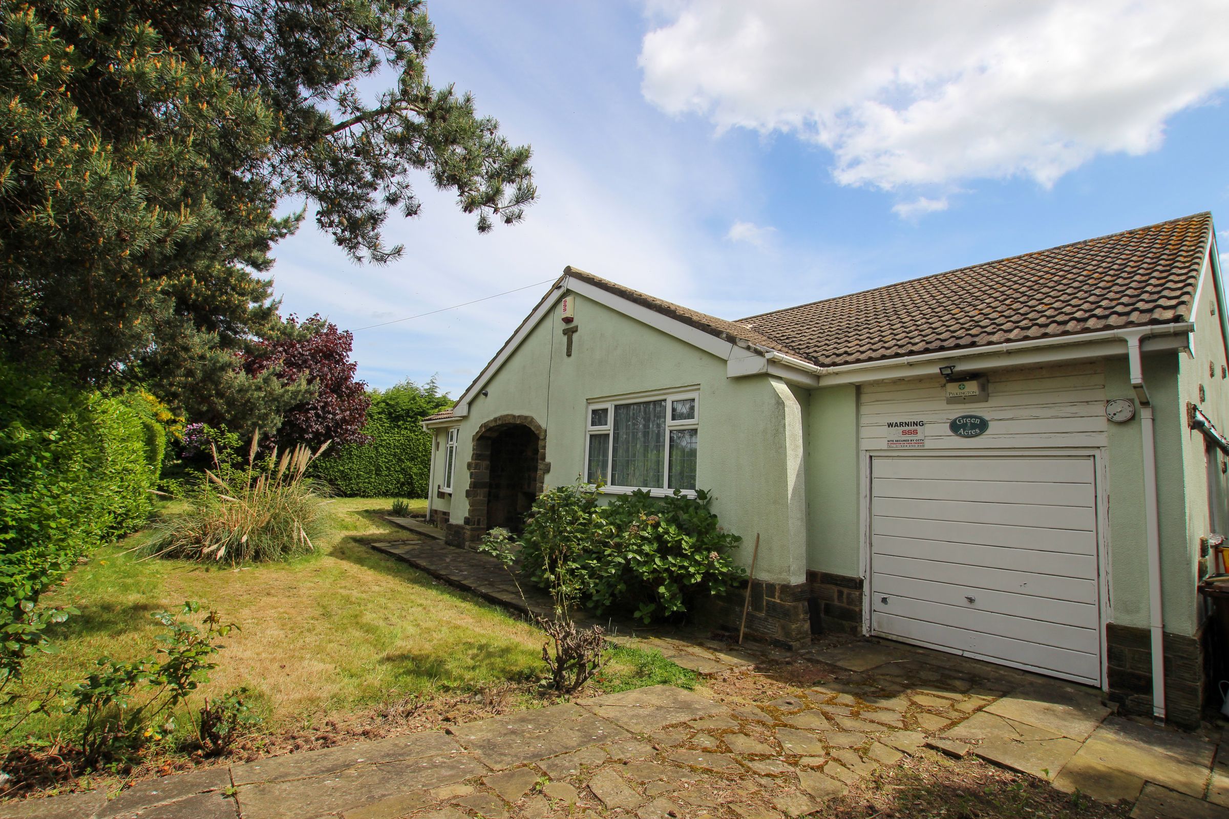 2 bed detached bungalow for sale in Dudd Fleet Lane, Horbury, Wakefield