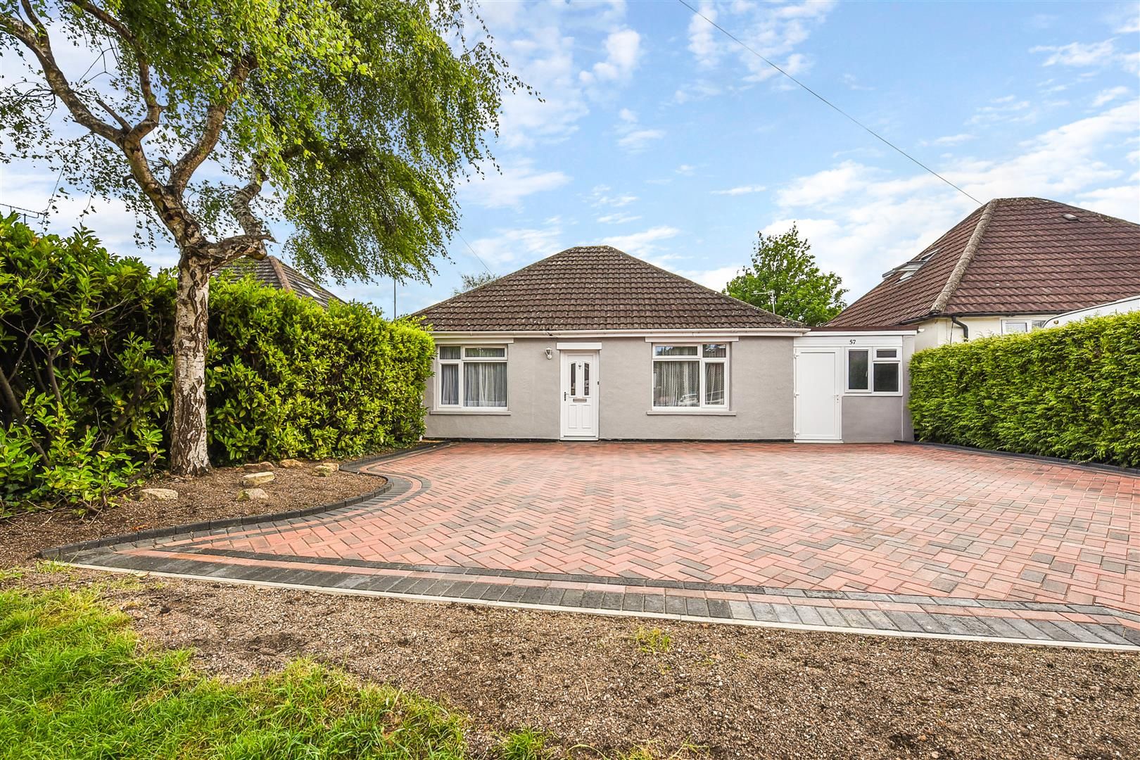 3 bed detached bungalow for sale in Charlton Road, Andover SP10 Zoopla