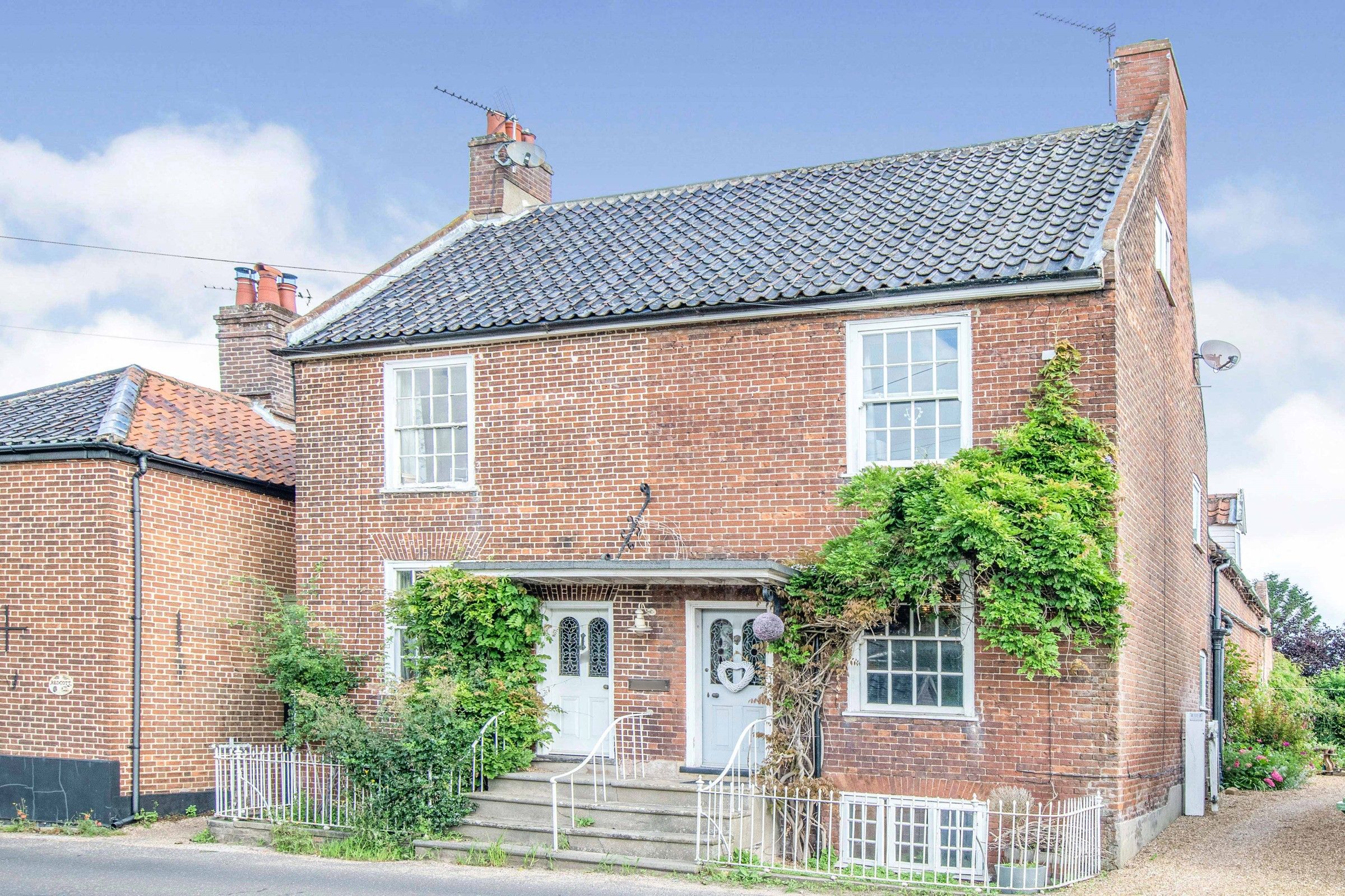 4 bed semidetached house for sale in Church View, Norwich Road, Ludham, Great Yarmouth NR29