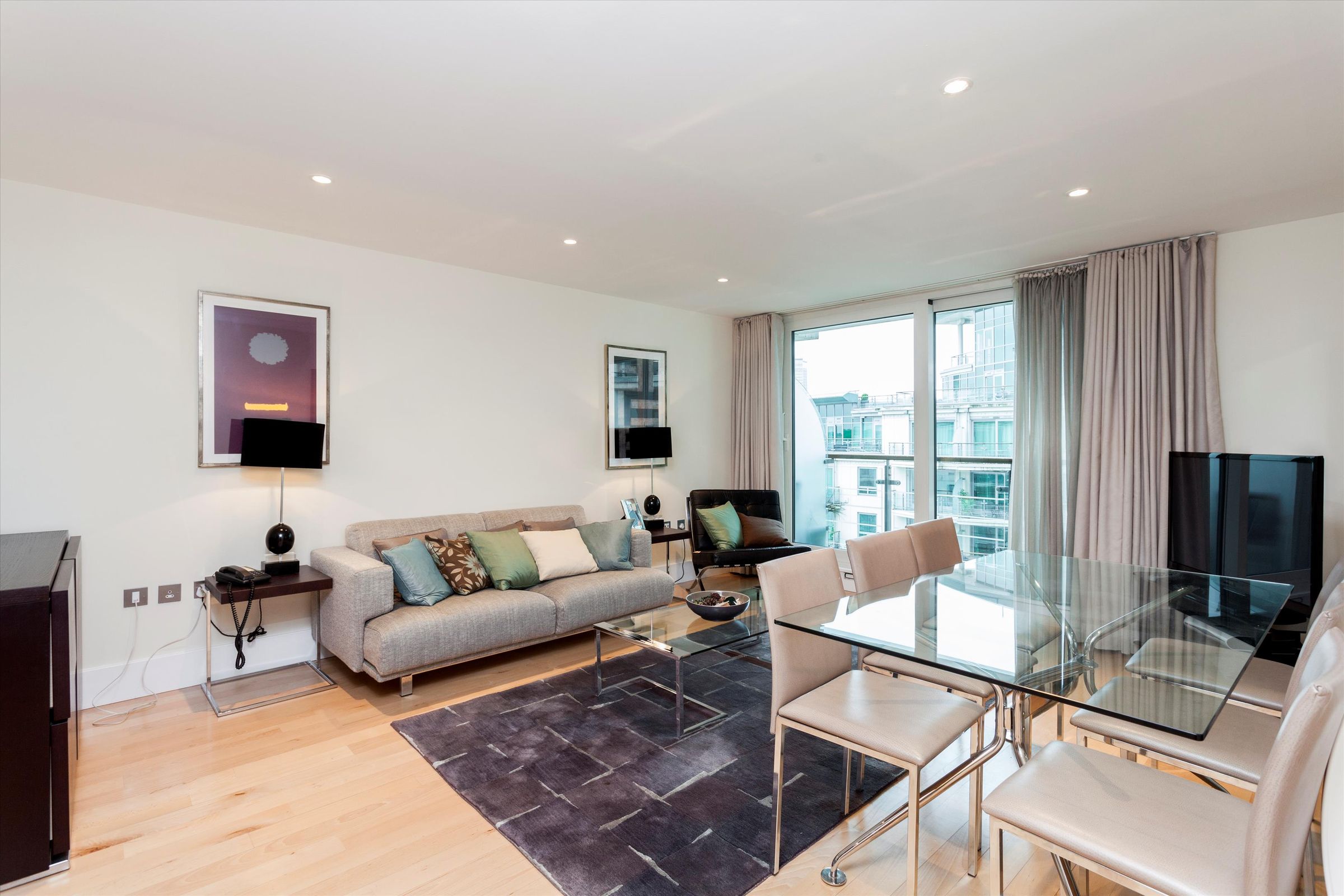 2 bed flat to rent in Hamilton House, St Wharf, Vauxhall, London