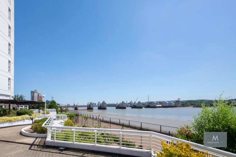 2 bed flat for sale in Barrier Point Road, London E16 Zoopla