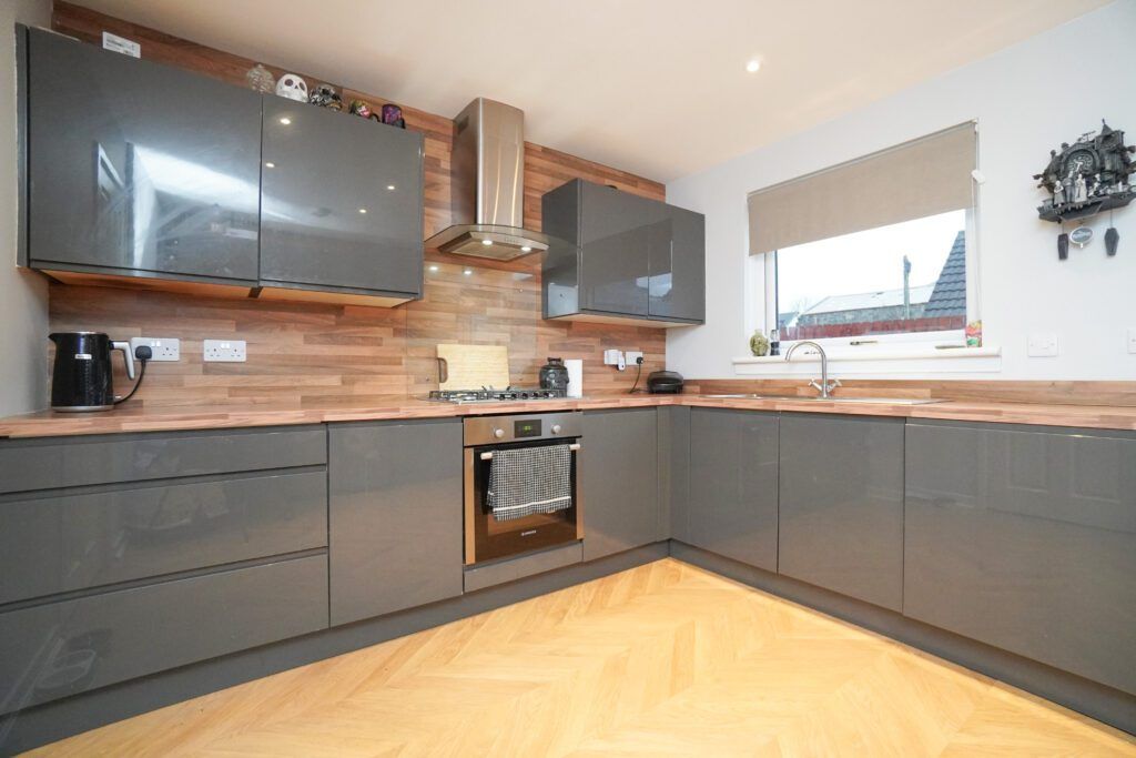 4 bed property for sale in Old Street, Duntocher, Clydebank G81 Zoopla