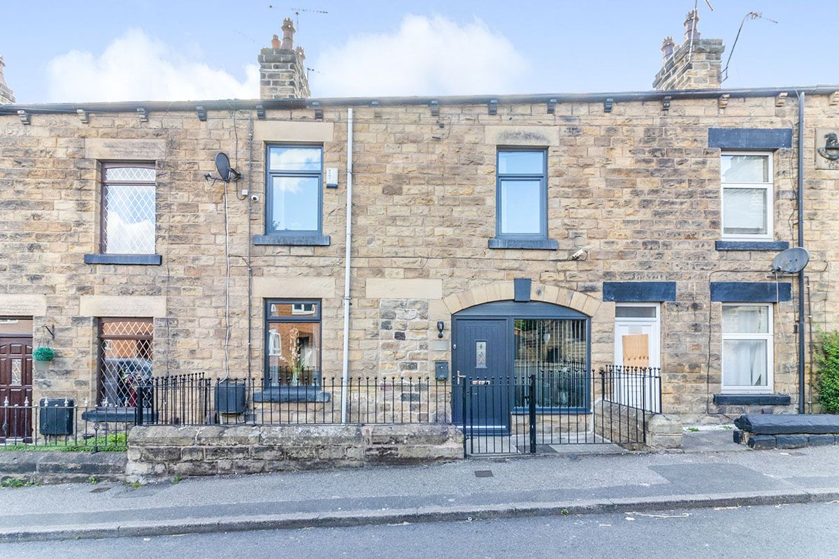 4 bed terraced house for sale in High Street, Worsbrough, Barnsley