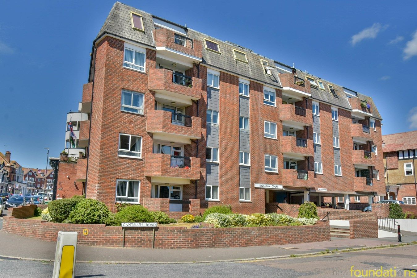 2 bed flat for sale in Cantelupe Road, BexhillOnSea TN40 Zoopla