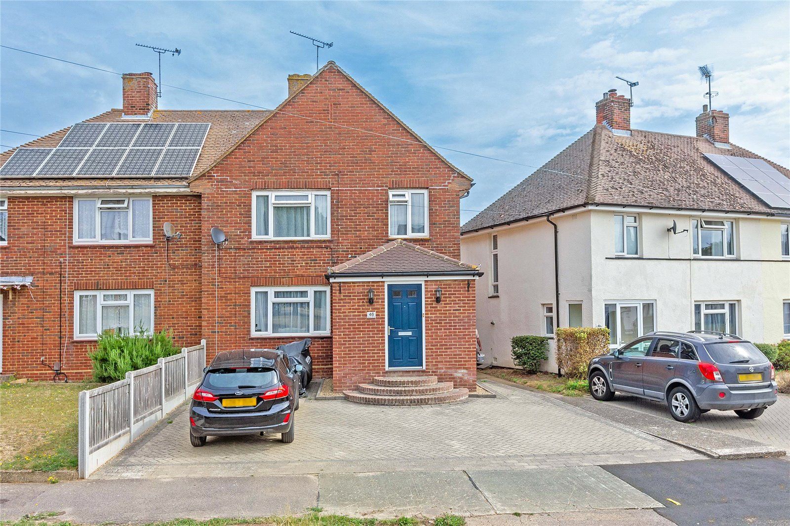 3 bed semidetached house for sale in Manor Grove, Sittingbourne ME10