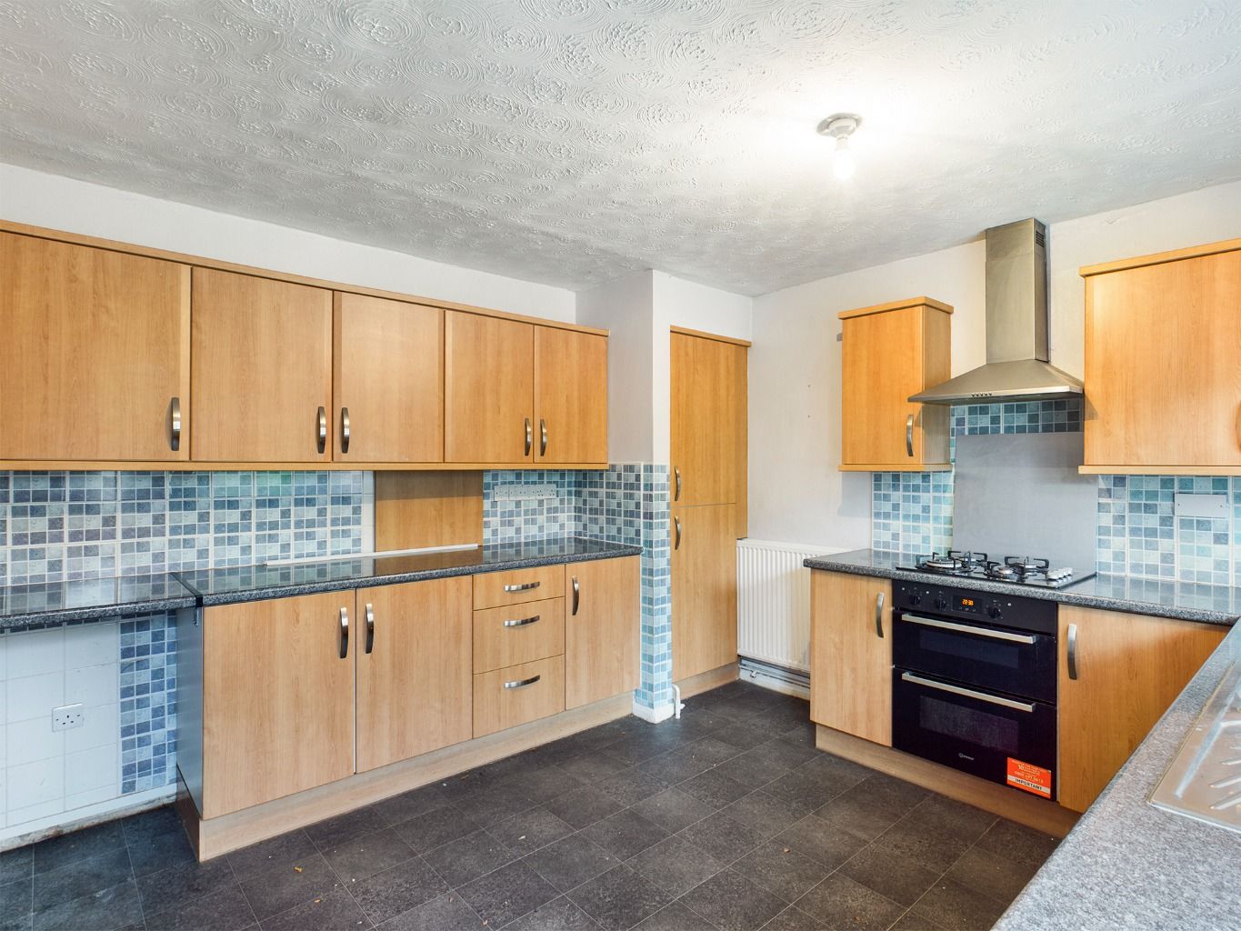 5 bed terraced house to rent in Knightsbridge Way, Hemel Hempstead, Hertfordshire HP2 Zoopla