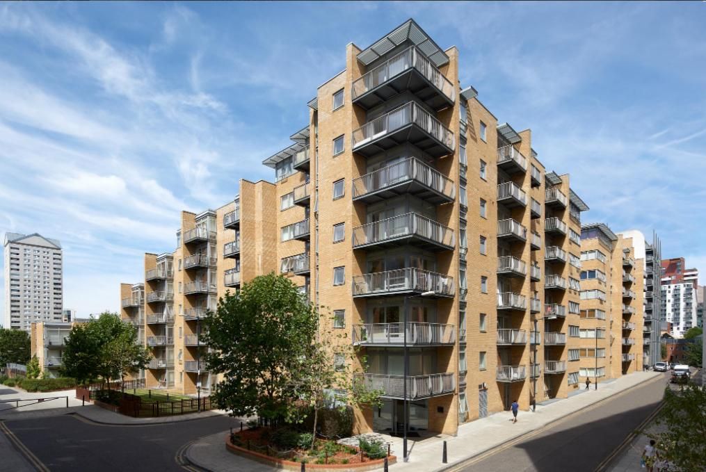 2 bed flat for sale in Gainsborough House, Cassilis Road, London E14