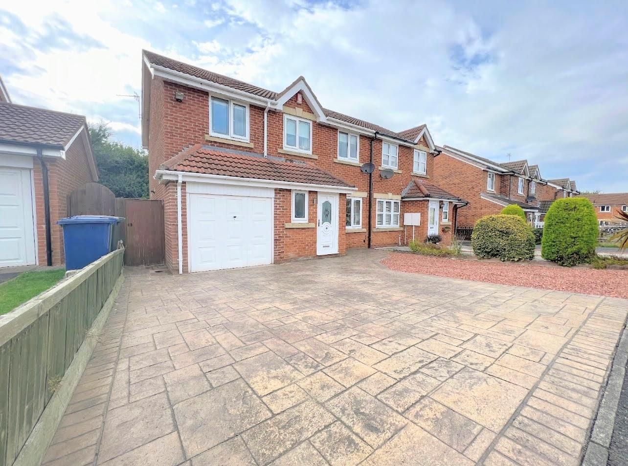 4 bed semidetached house for sale in Swanage Drive, Redcar TS10 Zoopla