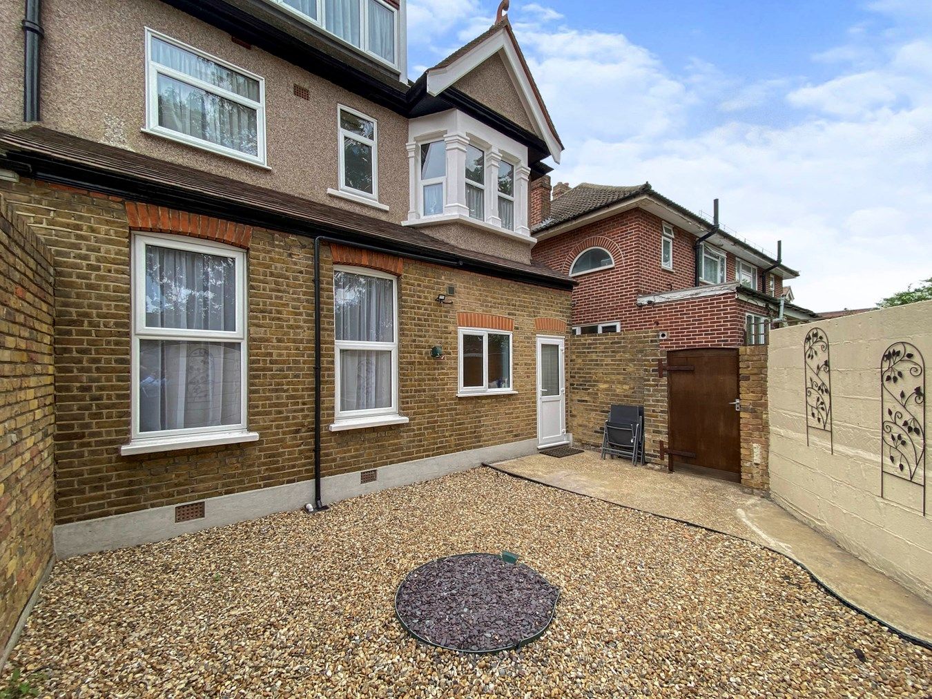 1 bed for sale in Epsom Road, Seven Kings IG3 Zoopla