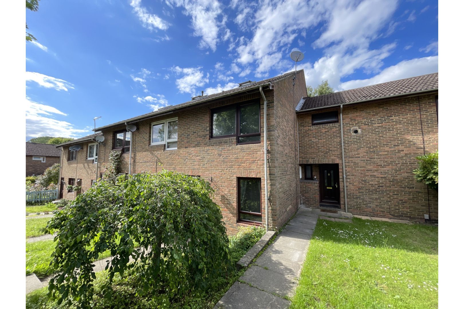 4 bed terraced house for sale in Hillberry, Bracknell RG12 Zoopla