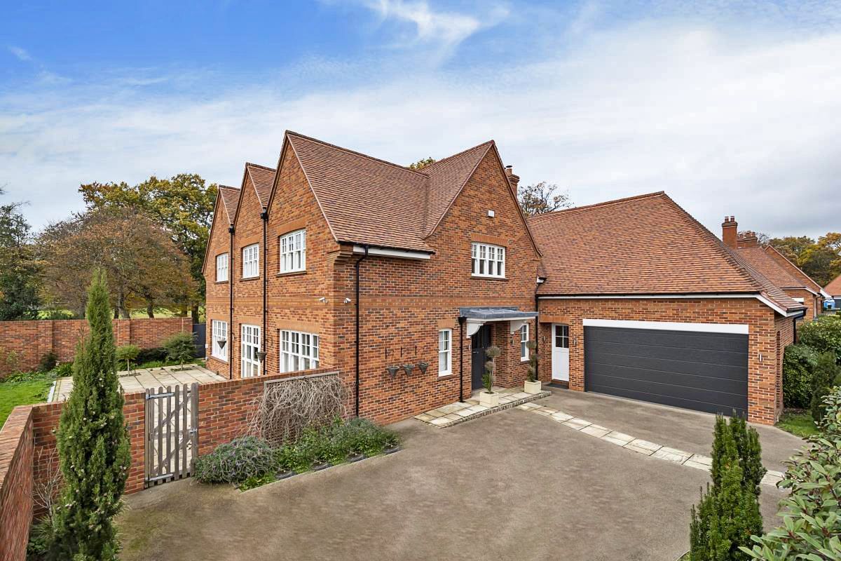 5 bed detached house for sale in Laurimel Close, September Way