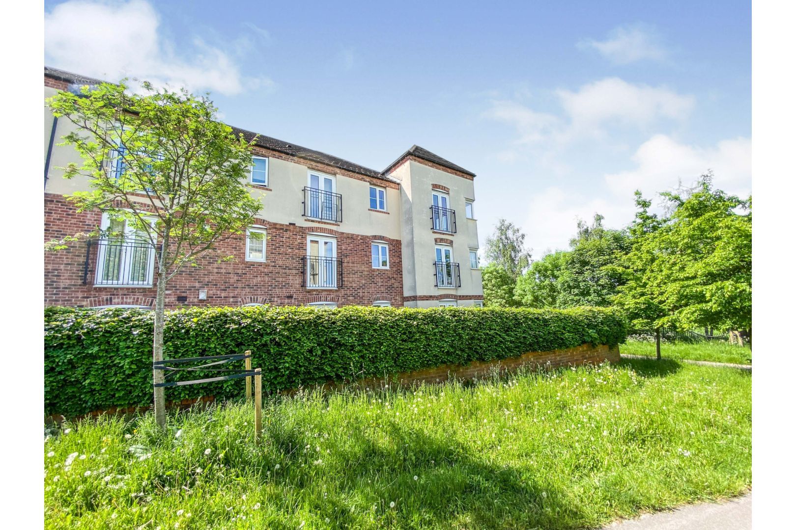 120 Queen Mary Road, Sheffield S2  