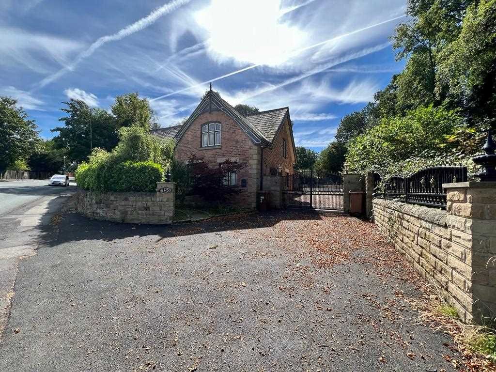 4 bed detached house for sale in Leyland Road, Penwortham, Preston PR1
