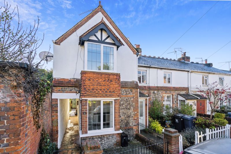 2 bed end terrace house for sale in Station Road, Marlow SL7 Zoopla