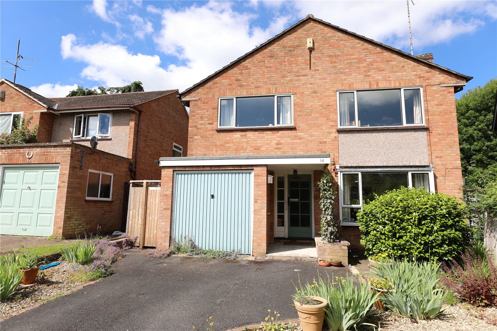 4 bed detached house for sale in Copt Elm Close, Charlton Kings