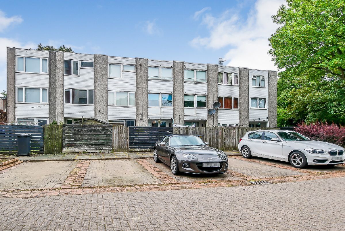 3 bed terraced house for sale in Millcroft Road, Cumbernauld, Glasgow