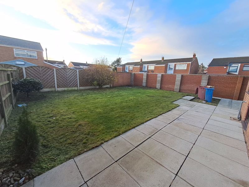 3 bed semidetached house to rent in Whinmoor Road, Fazakerley