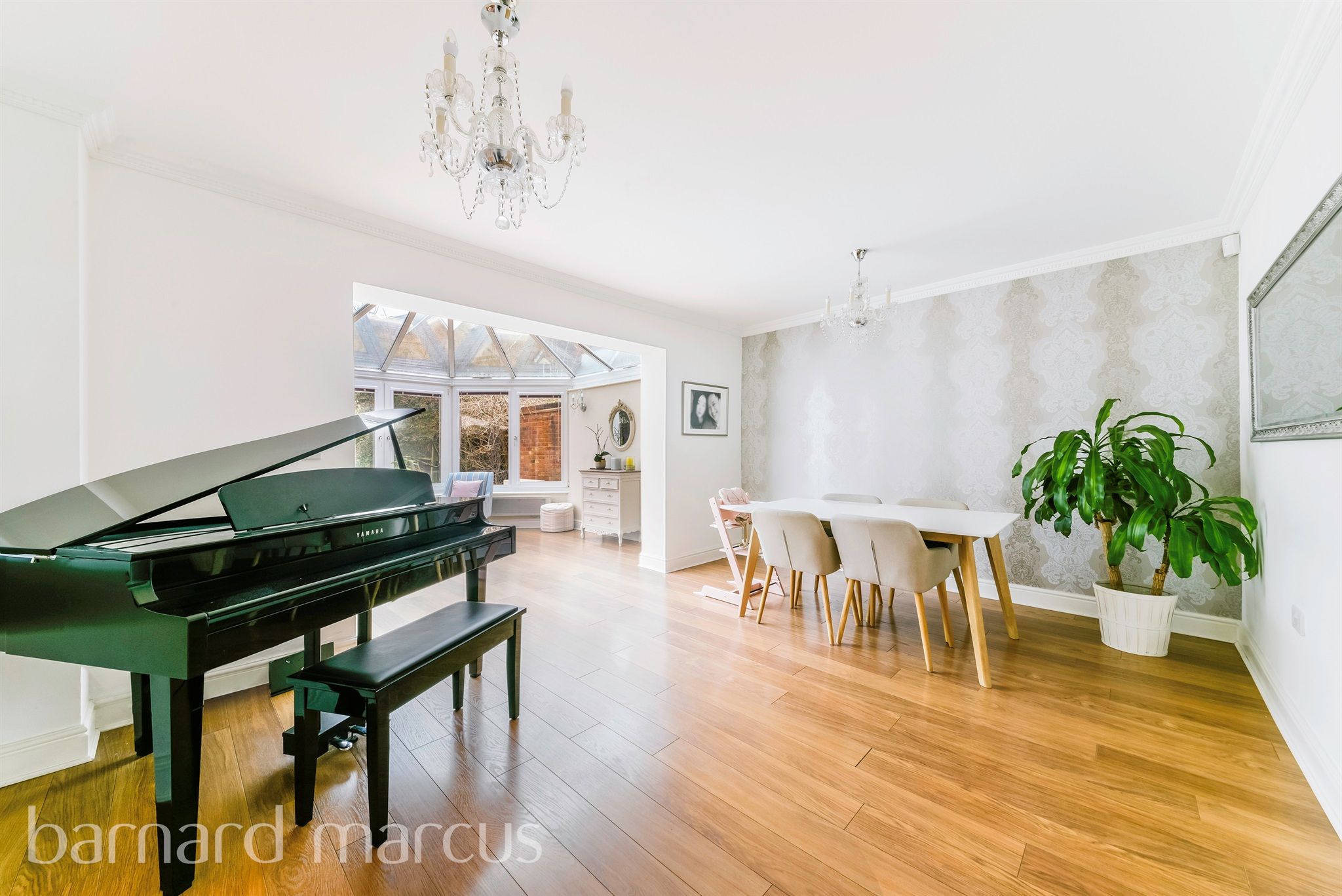 4 bed semidetached house for sale in Horton Crescent, Epsom KT19 Zoopla