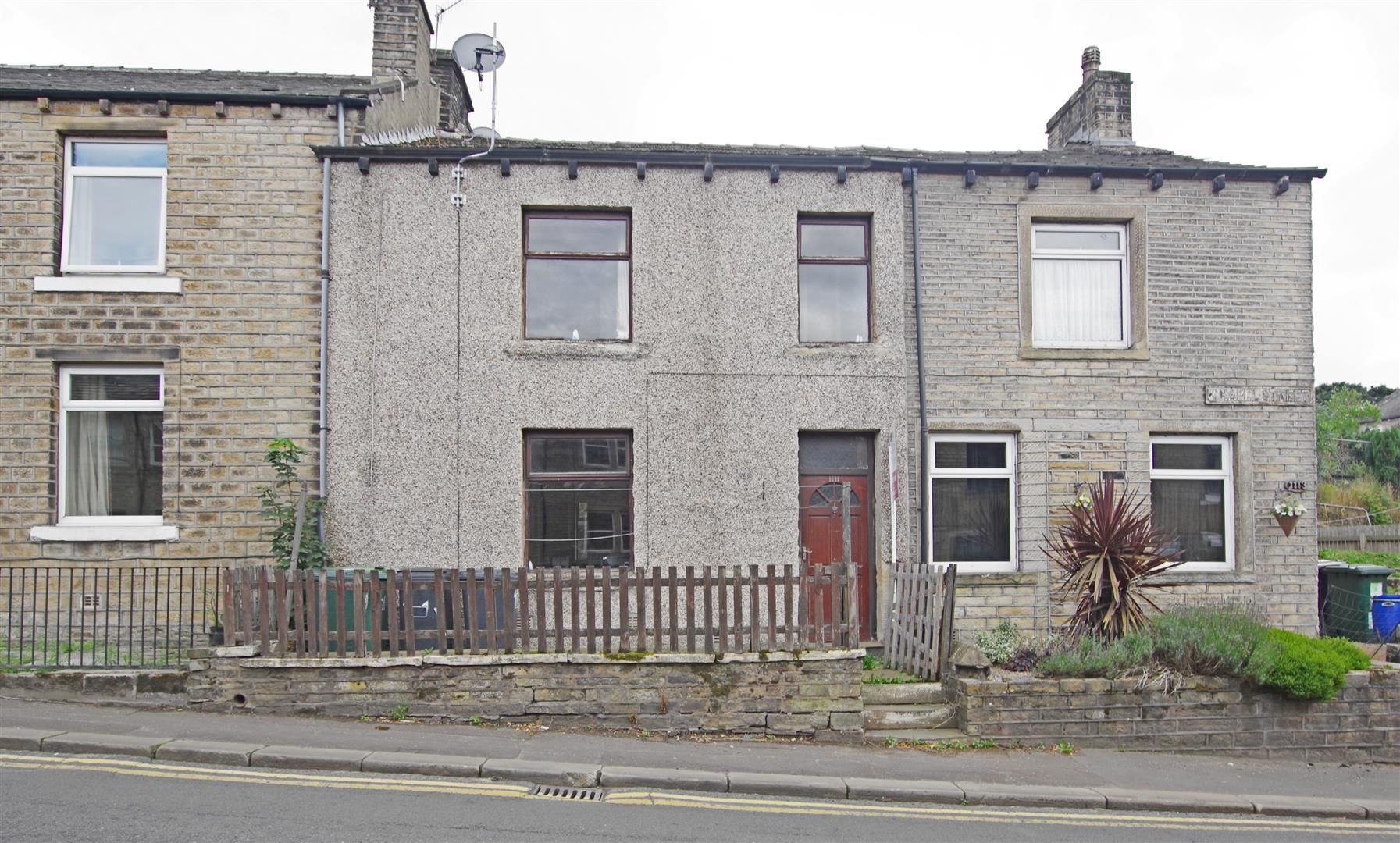 3 bed terraced house for sale in Manchester Road, Slaithwaite