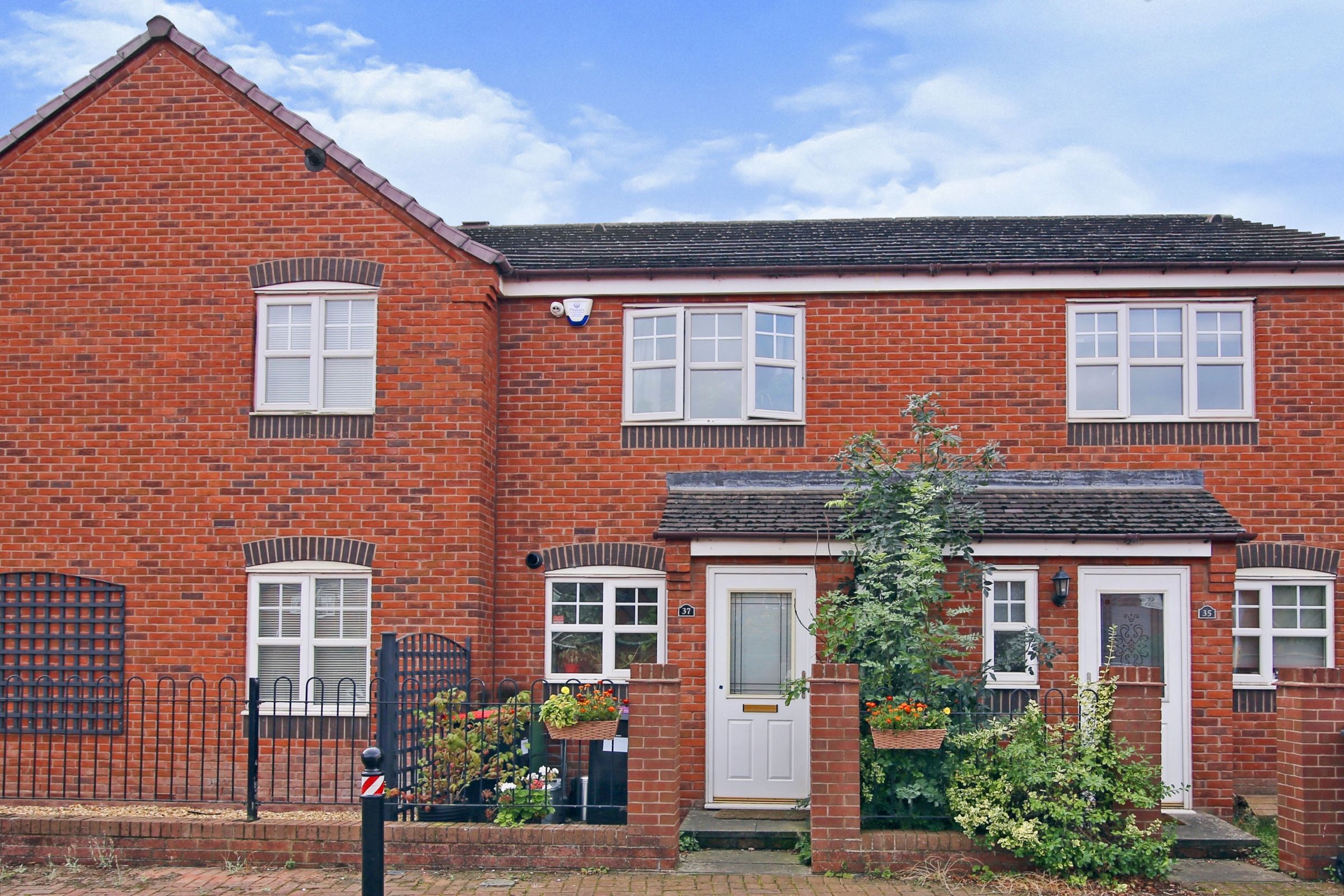 2 bed terraced house for sale in Marlborough Road, Telford TF1 Zoopla
