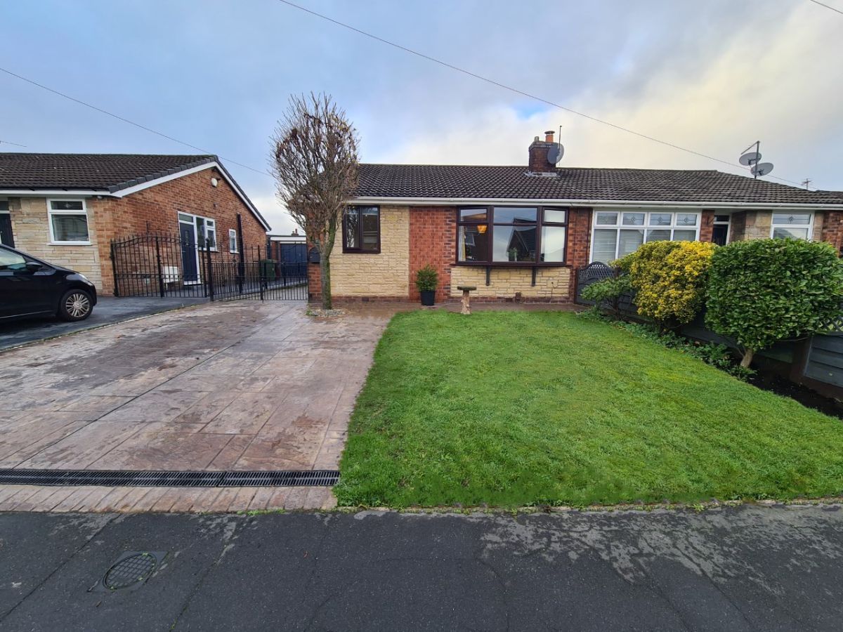 2 bed bungalow for sale in Greenmount Park, Kearsley, Bolton BL4 Zoopla
