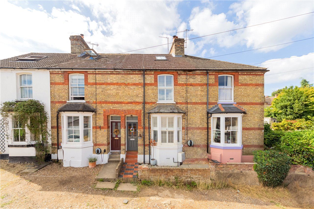 3 bed terraced house for sale in Hamilton Road, Berkhamsted