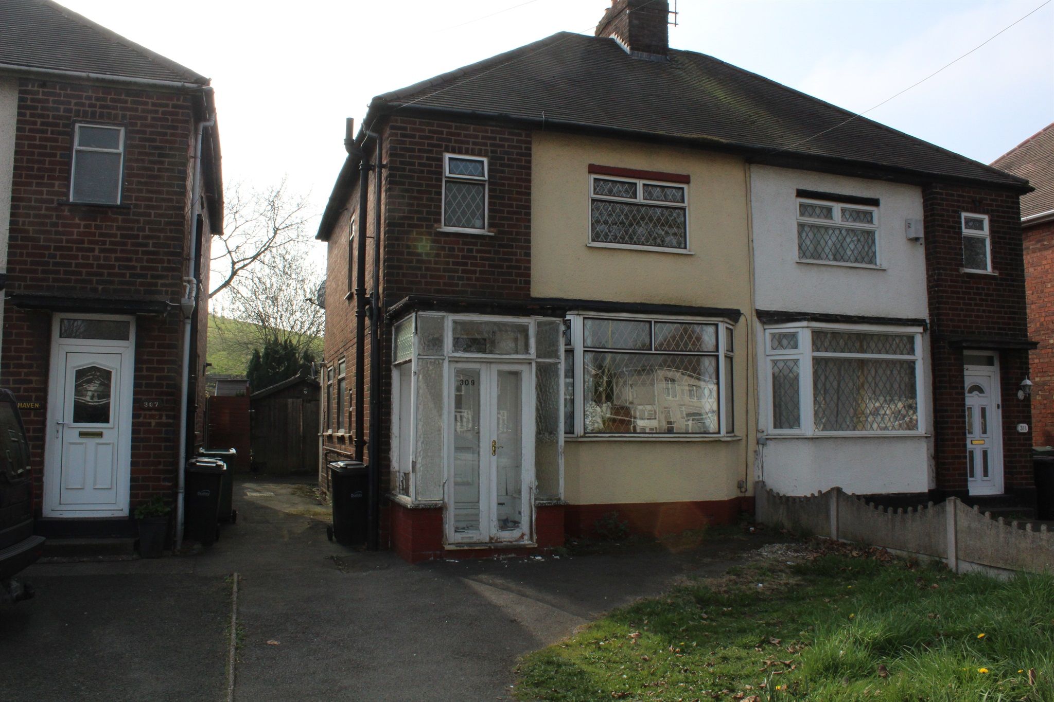 3 bed semidetached house for sale in Birmingham New Road, Dudley DY1