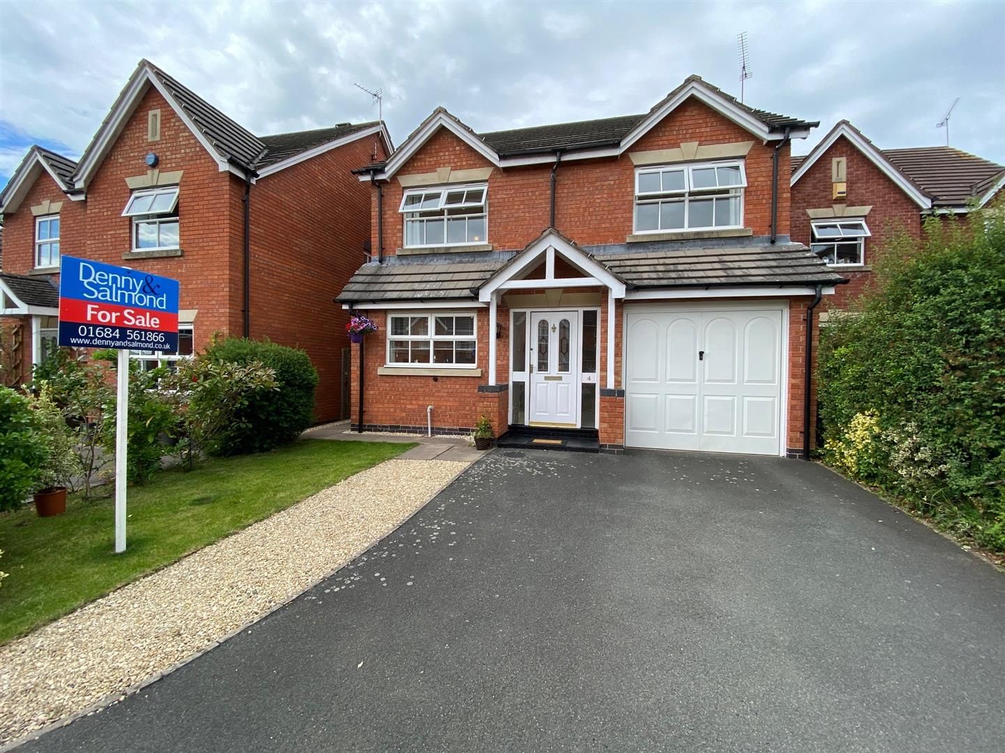 4 bed detached house for sale in Brookmill Close, Colwall, Malvern WR13