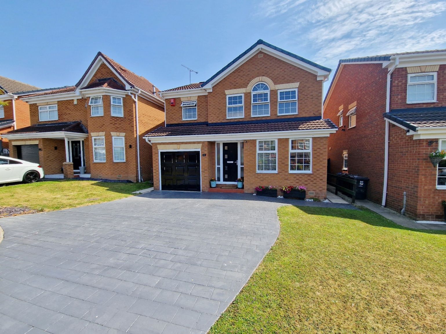 4 bed detached house for sale in Honeysuckle Close, Darfield, Barnsley