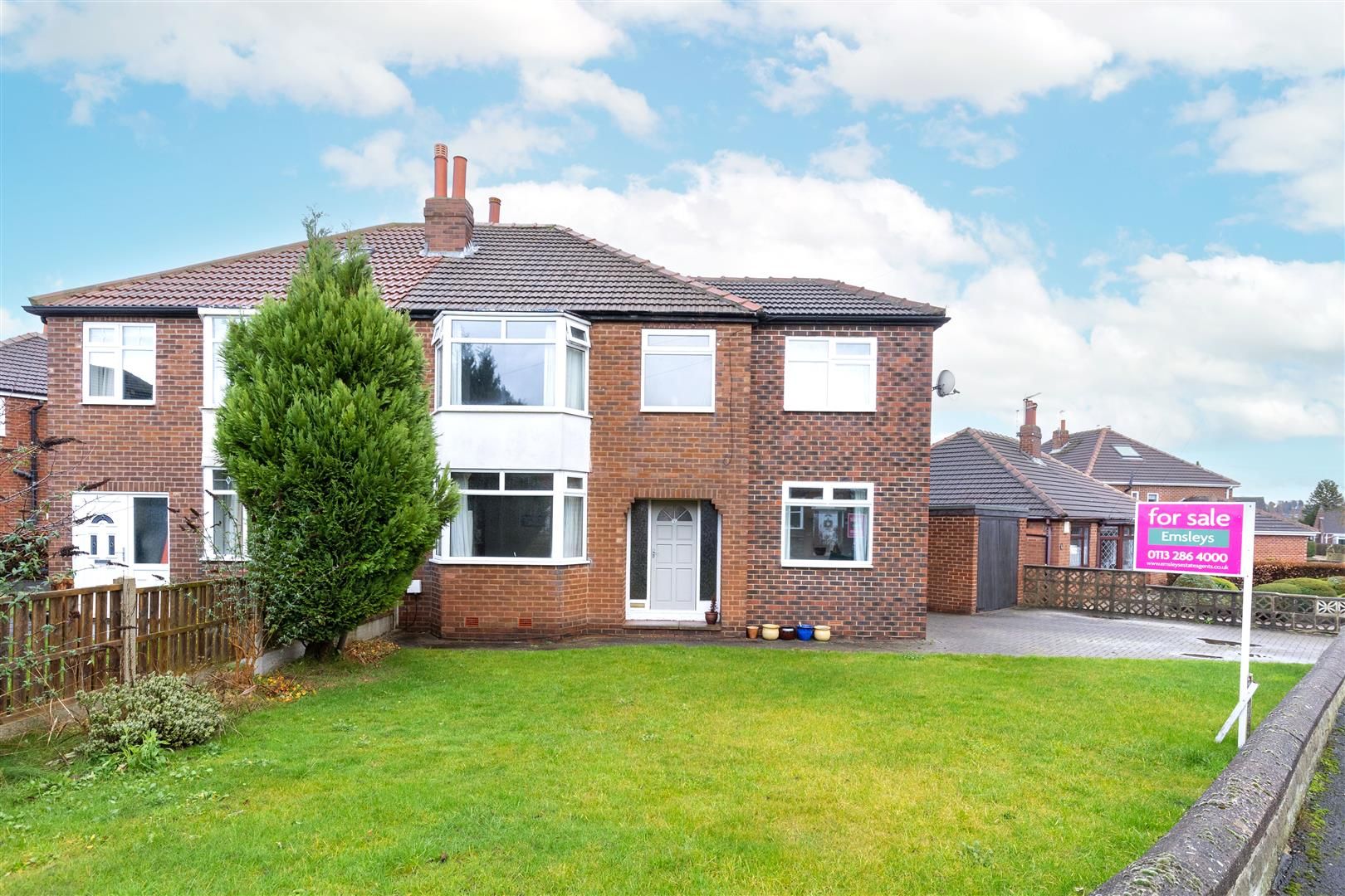 4 bed semidetached house for sale in Lowther Grove, Garforth, Leeds LS25 Zoopla