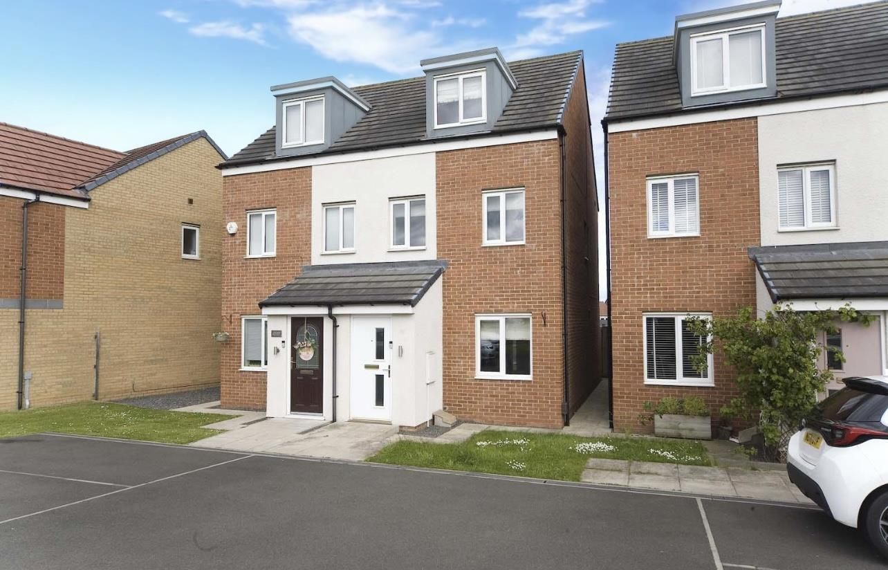 3 bed town house for sale in Merlin Way, Hartlepool TS26 Zoopla