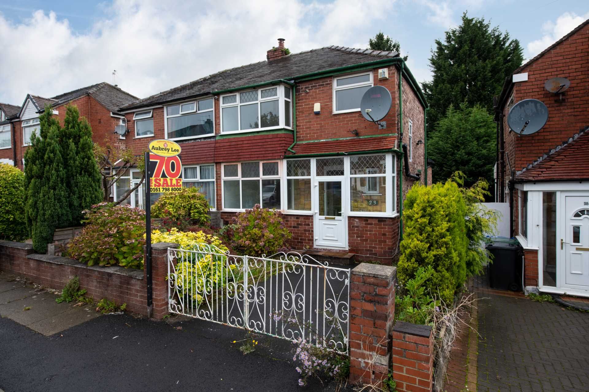 3 bed semidetached house for sale in Dovedale Avenue, Prestwich M25