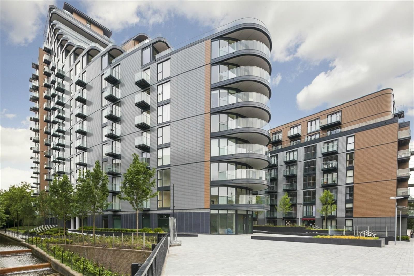 Park Vista, Cobblestone Square, Wapping Lane, London E1W  