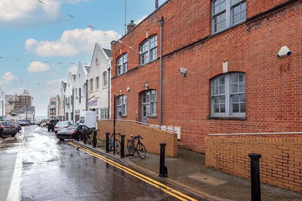 2 bed flat to rent in Alpha House, St Johns Road, Brighton BN3 Zoopla