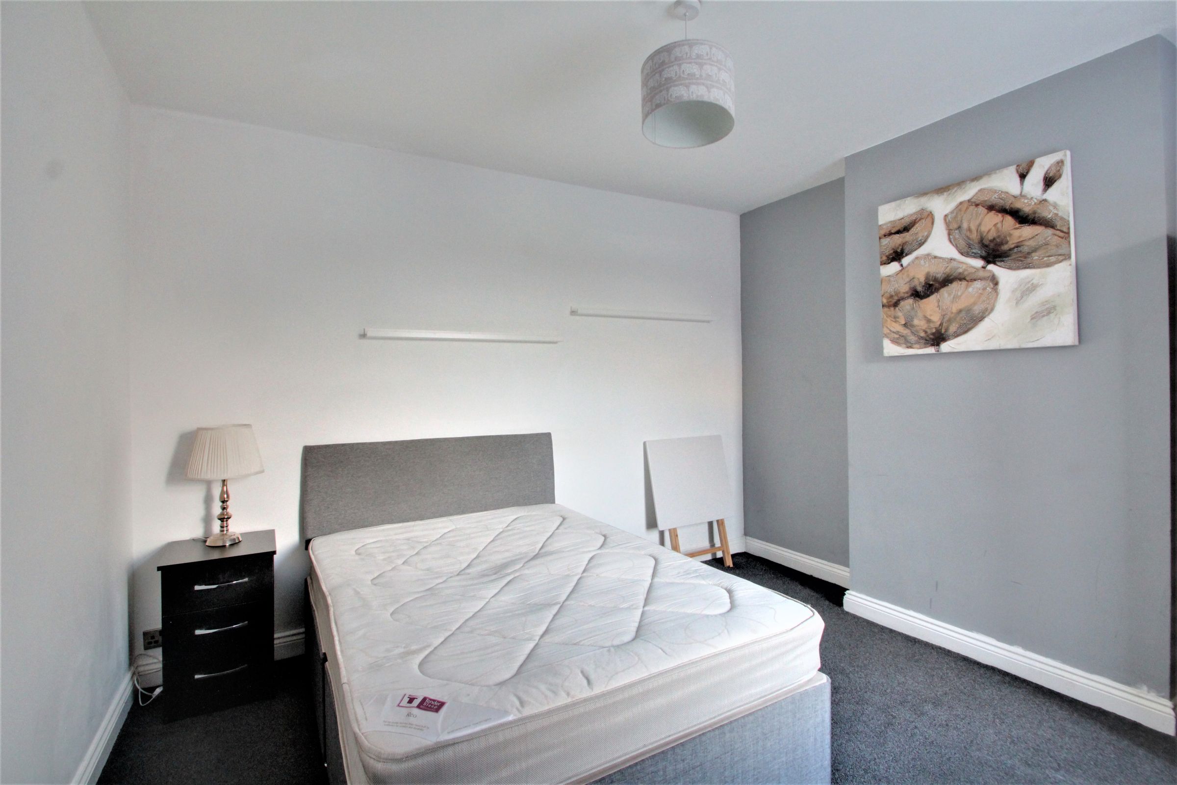 Room to rent in Evesham Road, Leicester LE3 Zoopla