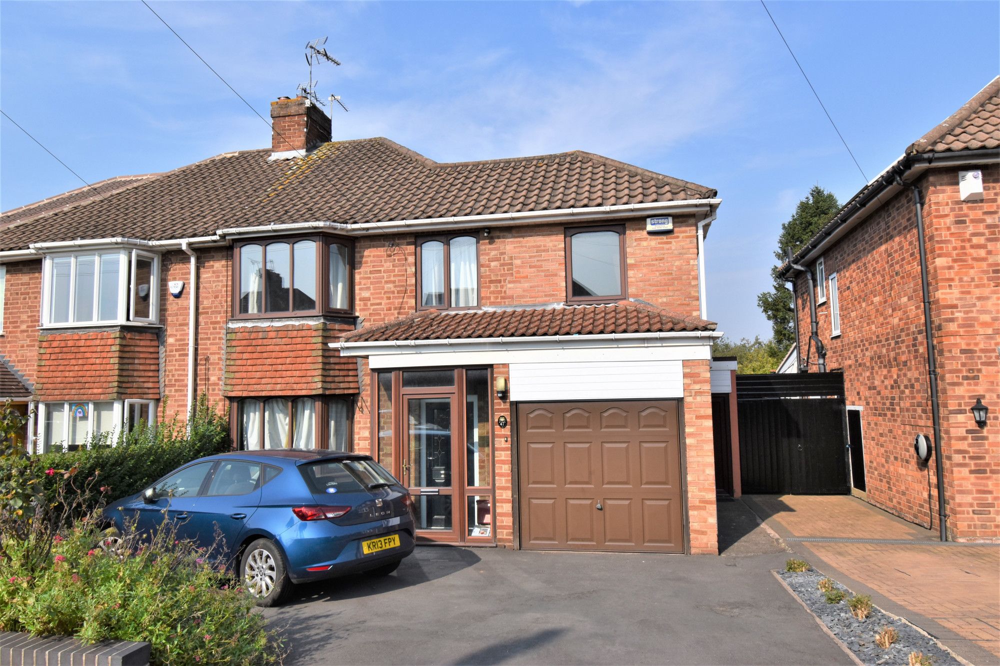 4 bed semidetached house to rent in Melton Road, Leamington Spa