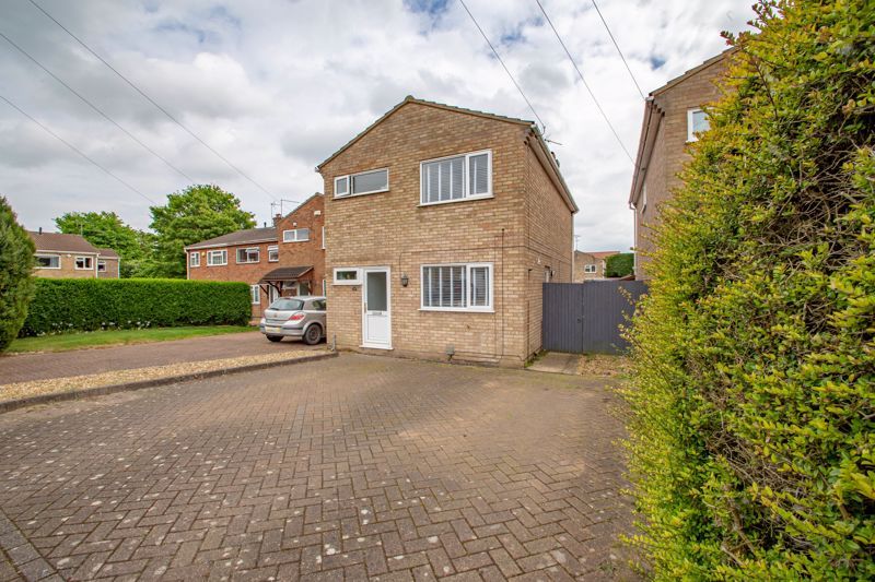 3 bed detached house for sale in Apple Tree Close, Yaxley, Peterborough
