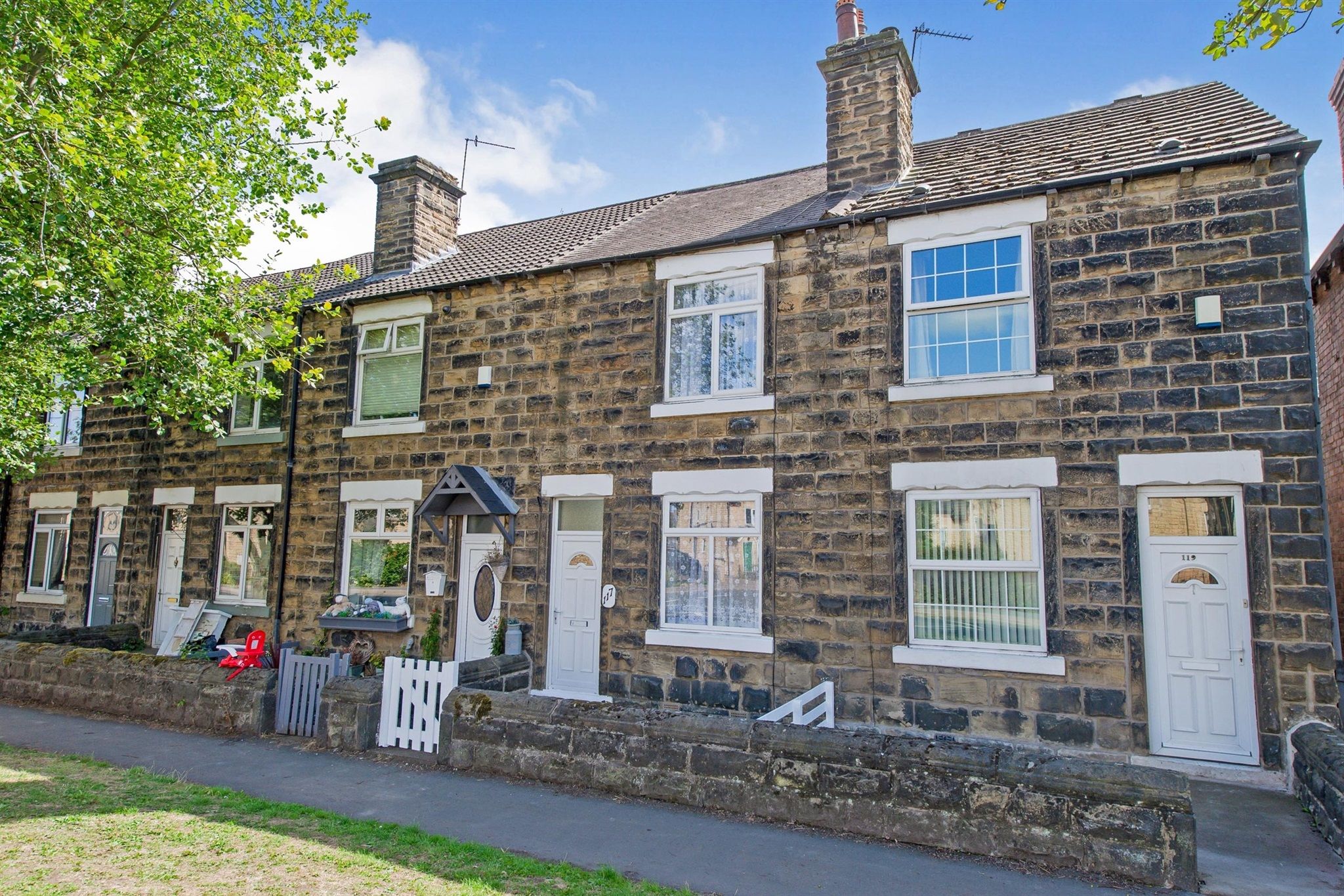 2 bed terraced house to rent in Wakefield Road, Ackworth, Pontefract