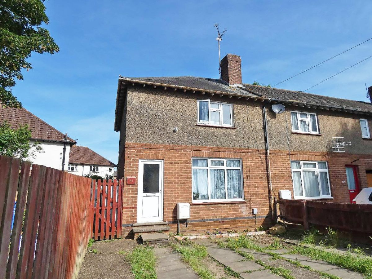 Orchard Crescent, Kettering, Northamptonshire NN16  