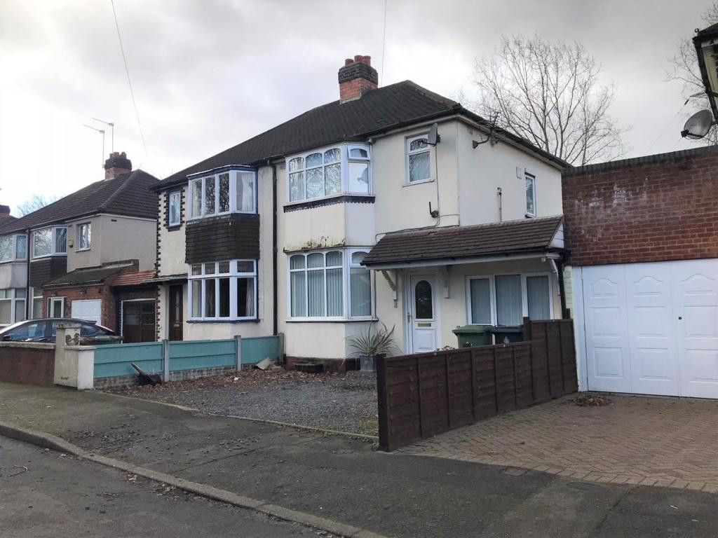 4 bed semidetached house for sale in Bentley Mill Lane, Walsall, West