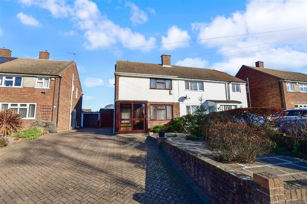 3 bed semidetached house for sale in Hever Court Road, Singlewell