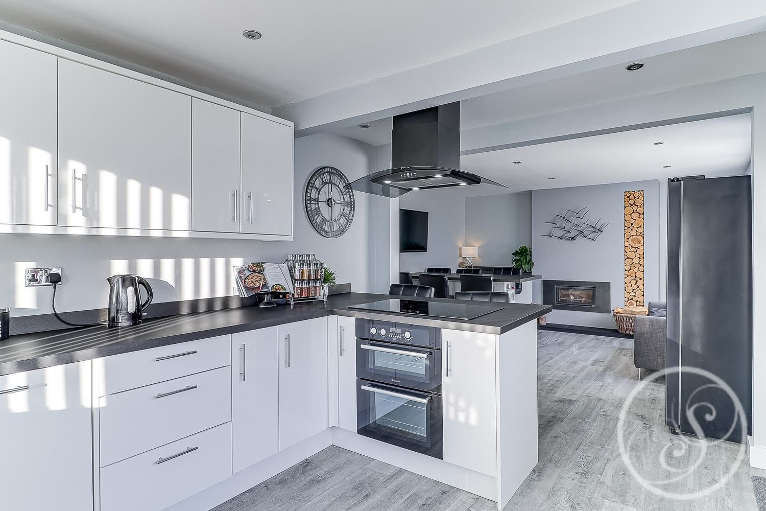 4 bed detached bungalow for sale in Templegate Avenue, Leeds LS15 Zoopla