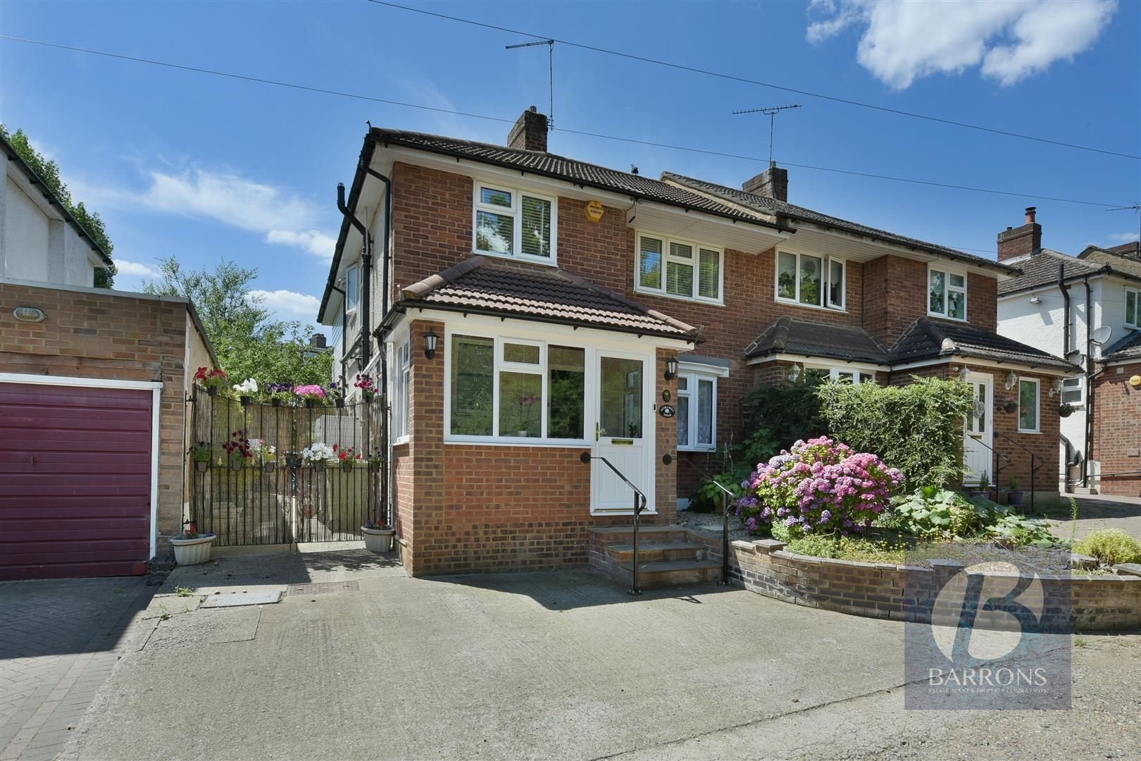 3 bed semidetached house for sale in Holbeck Lane, Cheshunt, Waltham