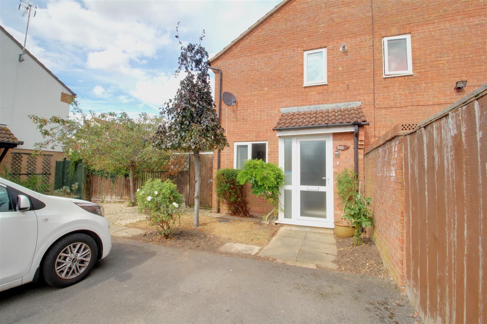 1 bed end terrace house for sale in Lower Meadow, Quedgeley, Gloucester