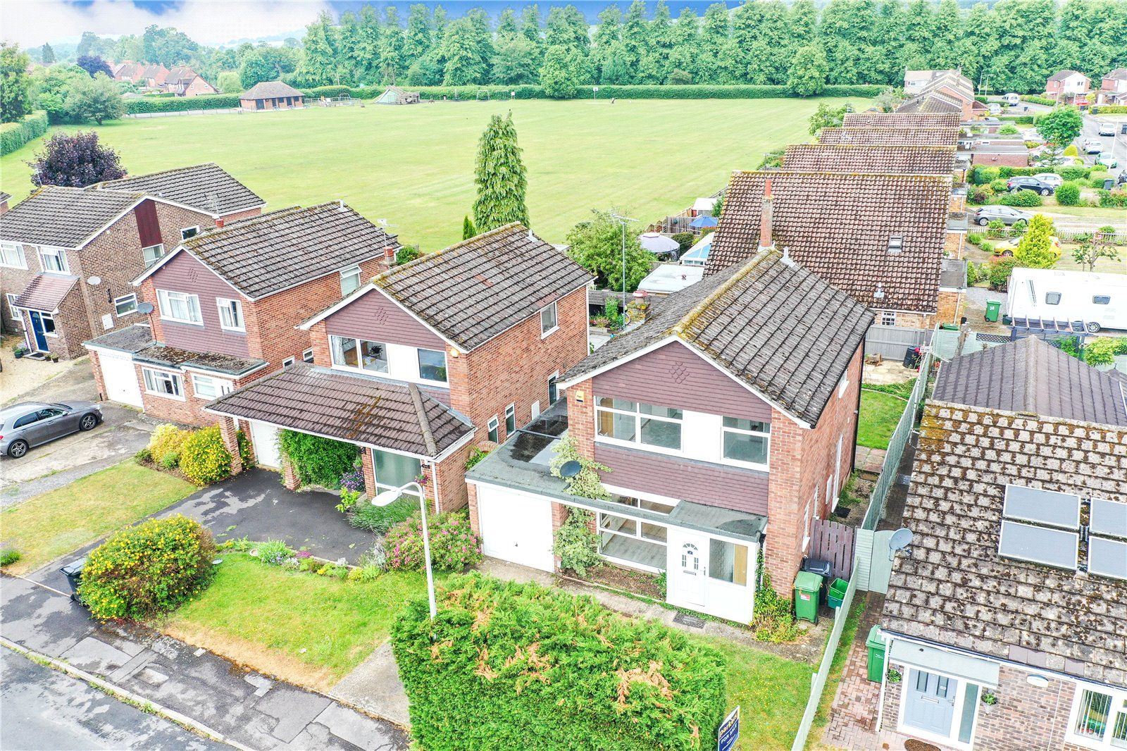 3 bed detached house for sale in Penn Road, Speen, Newbury, Berkshire