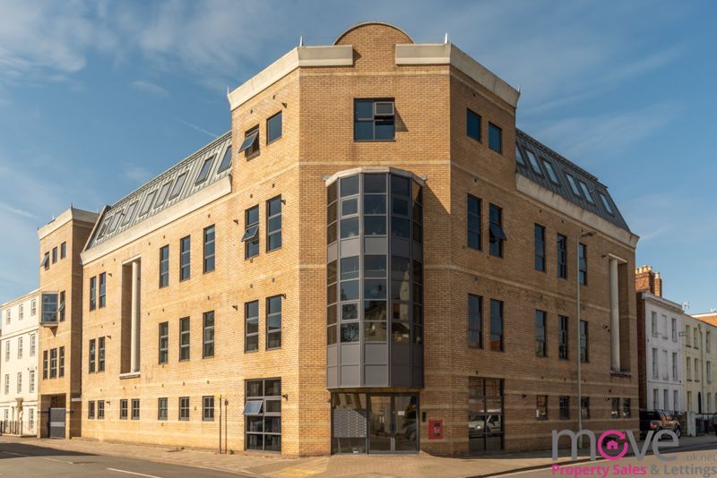 2 bed flat to rent in Park Road, Gloucester GL1 Zoopla