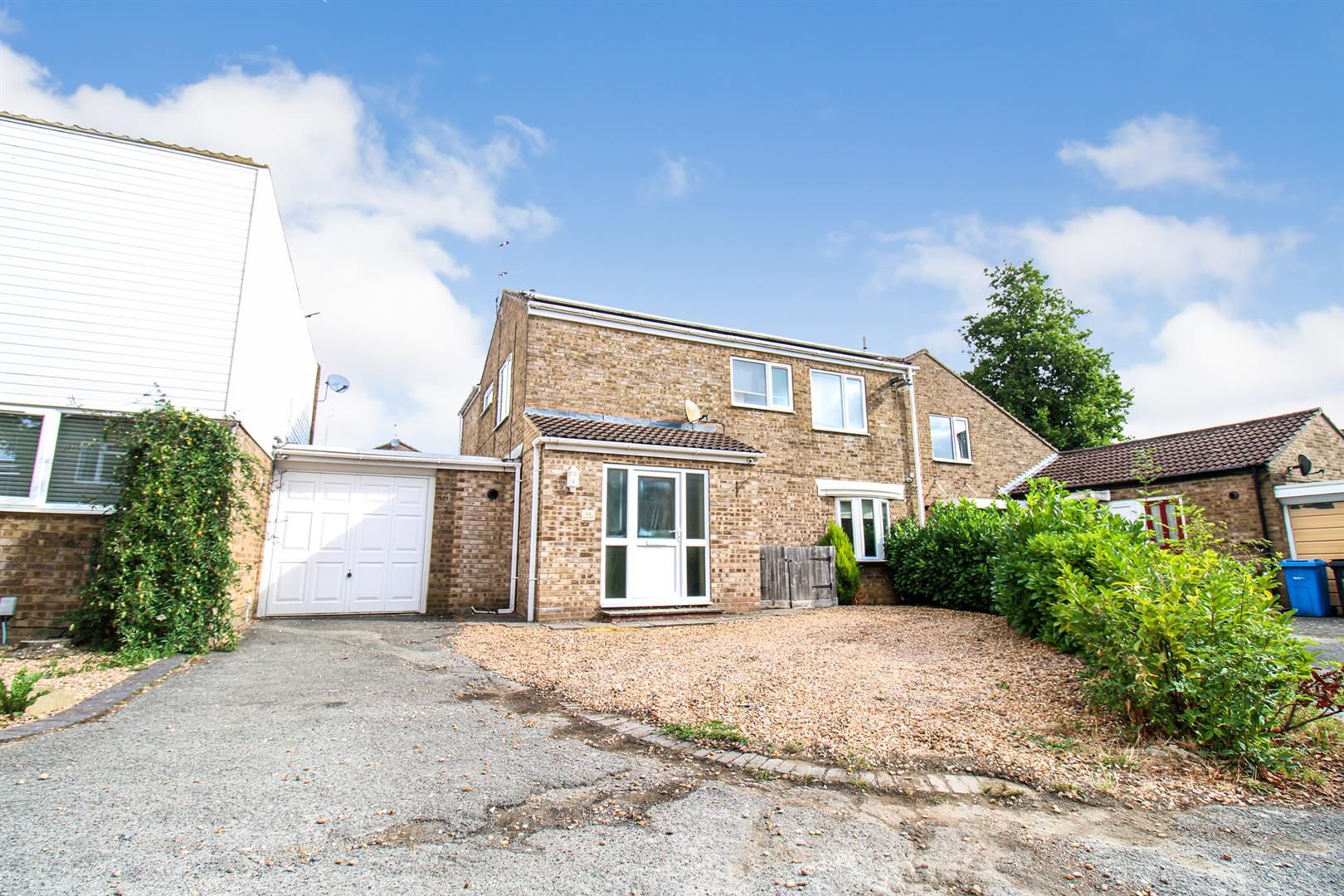 4 bed semidetached house for sale in Bede Close, Corby NN18 Zoopla