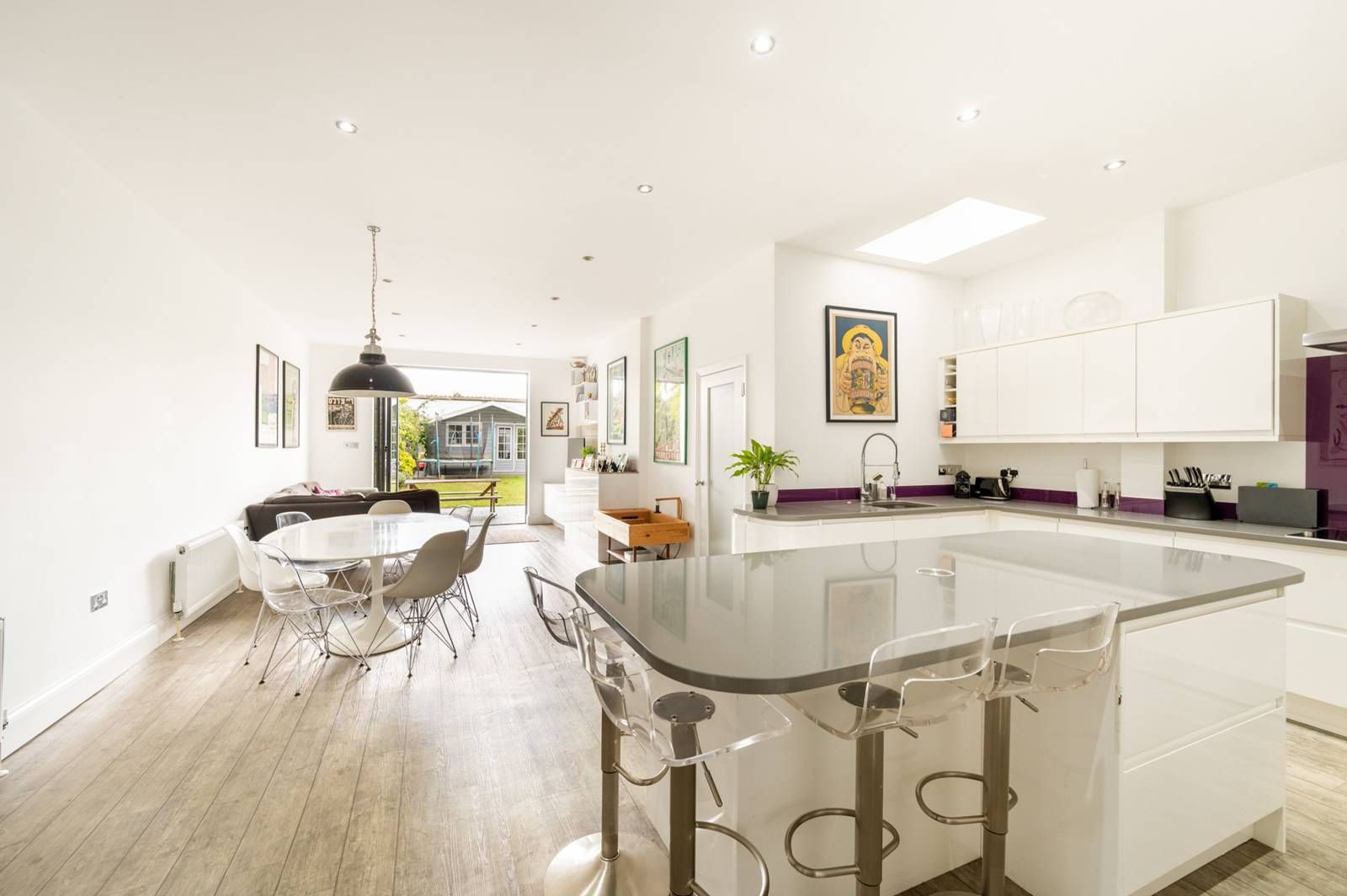 6 bed property for sale in Astley Avenue, Willesden Green, London NW2