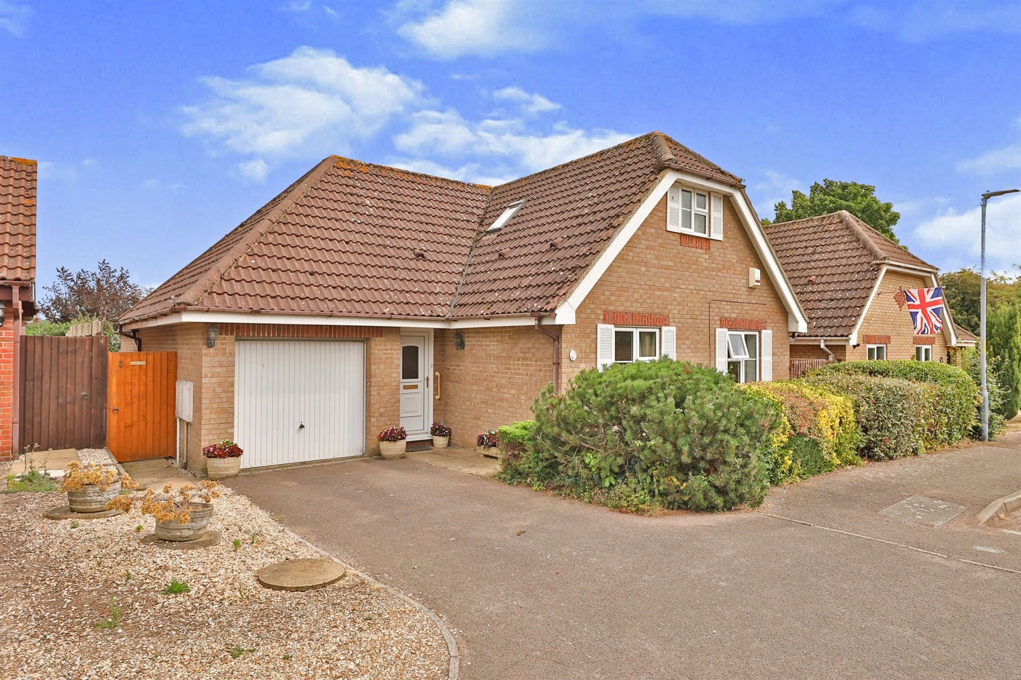 3 bed bungalow for sale in Admirals Court, Swaffham PE37 Zoopla